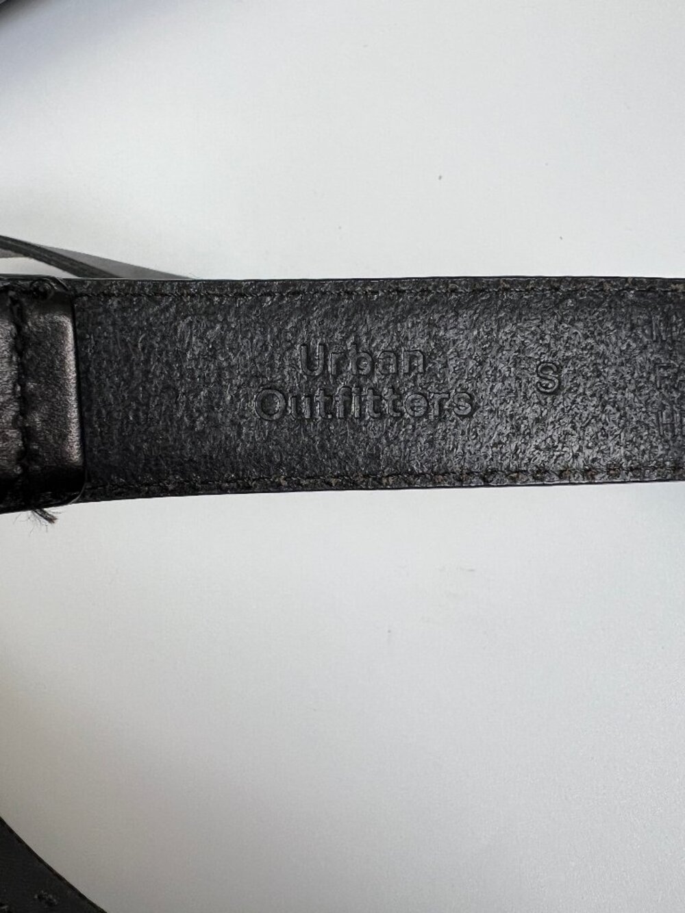 Urban Outfitters Black Leather Belt with Gold Buckle - Picture 4 of 7